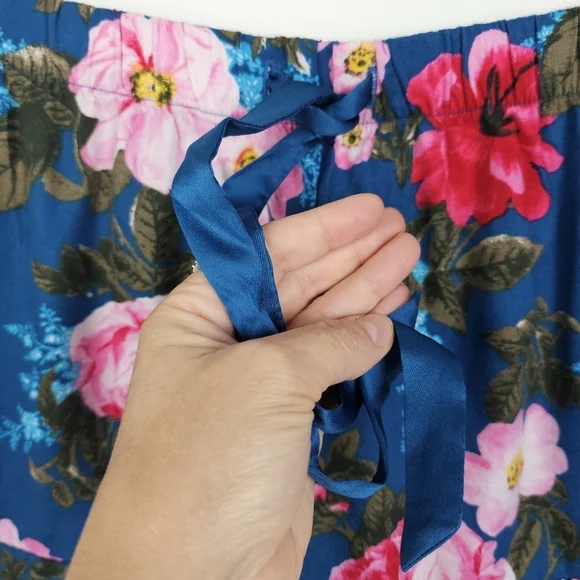 Victoria's Secret Floral 2-Piece Sleepwear Pajama Set NWT - Picture 8 of 15